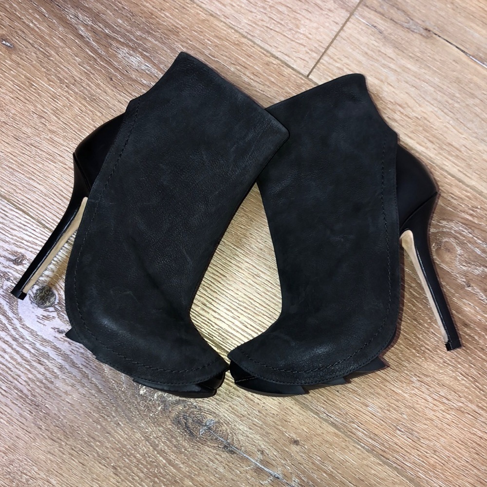 Camilla Skovgaard Black Armadillo Booties 36/6